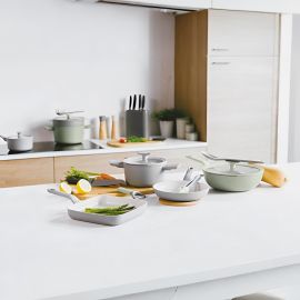 FAITOUT ANTIADHÉRENT EN ALUMINIUM RECYCLÉ AVEC COUVERCLE EN VERRE 20 CM BALANCE MOONMIST BERGHOFF