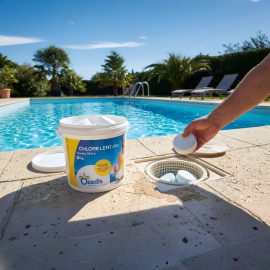 CHLORE LENT EN GALETS DE 250 GR POUR TRAITEMENT ET DÉSINFECTION DE PISCINE SEAU DE 5 KG OCEDIS