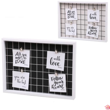 PELE MELE 30X40CM FOND A CARREAUX AVEC 4 CLIPS NOIR ET BLANC
